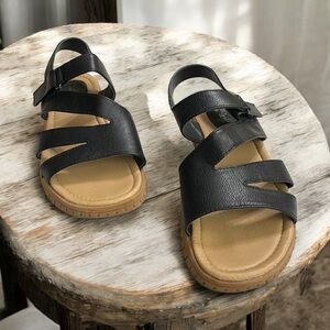 EURO Soft by Sofft Ceejay Open Toe Heel Strap Black
Sandals Shoes 9.5 W